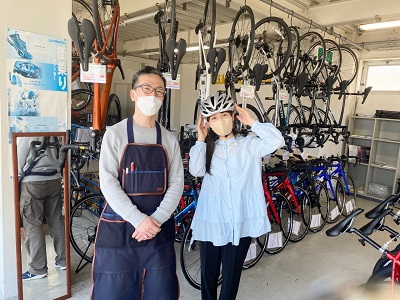 ラジパル日記 – 街の自転車屋さんに聞く！ヘルメット最新事情 - ABS