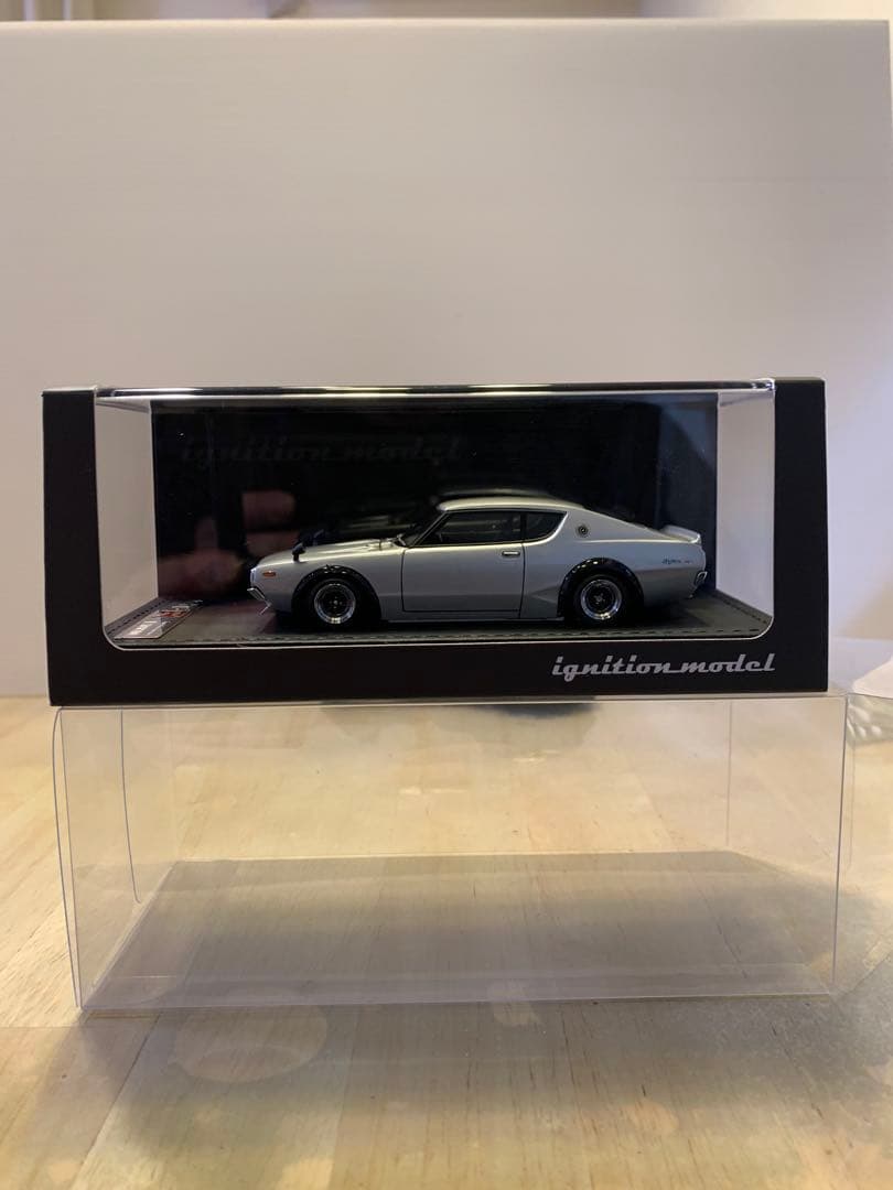 イグニッションモデル　1/43 スカイラインGT-R KPGC110 シルバー 1/43 イグニッションモデル IG1601 日産 スカイライン 2000 GT-R