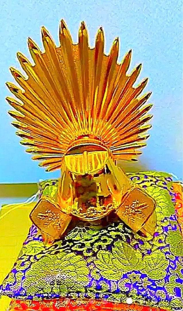 金運爆上げ　金運呼ぶ！天下統一！特別祈祷　鍍金製　豊臣秀吉兜 豊臣秀吉公馬藺後立兜10号金彩枝桜木目屏風飾りが安い 雄山作 五月人形