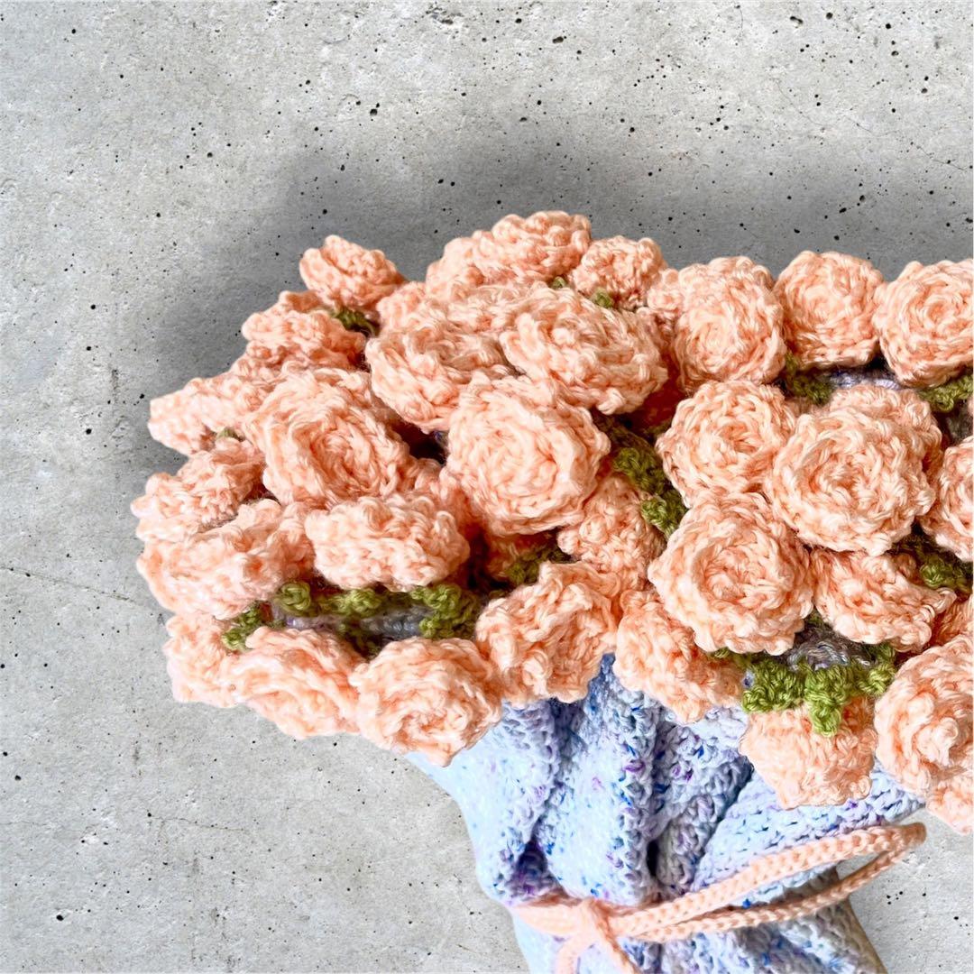 花束ブランケット　ピンクローズ 花束ブランケット 完成品｜約33個の花モチーフ・直径80cm・全3色