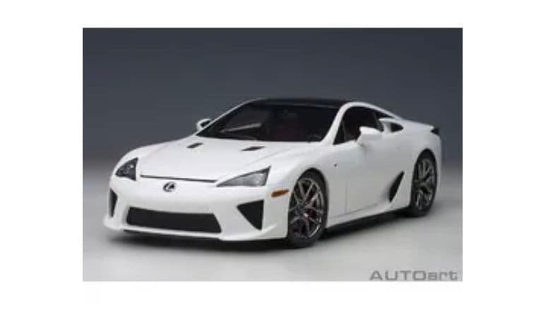 レクサス AUTOart 1/18 LEXUS LFA カーボンルーフ AUTOart 1/18 レクサス LFA （ホワイテスト・ホワイト／ブラック