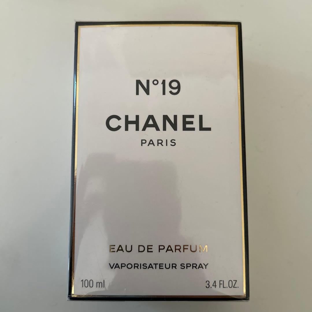 CHANEL N°19 Eau de Parfum 100ml N°19 - Women - Fragrance | CHANEL